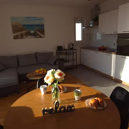 Lucy Apartament *