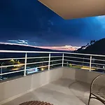 Lucy * Makarska